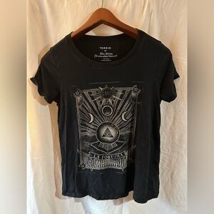 Torrid Black Mystical Witchy La Fortuna Halloween Graphic Tee Womens 00 Sun Moon